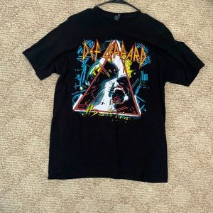 Def leopard graphic tee